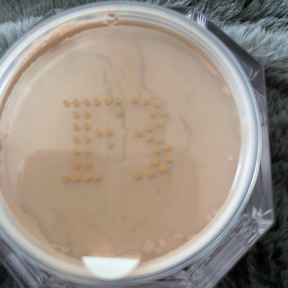 Fenty Pro Filt'r Instant Retouch Powder Cashew - Picture 5 of 5